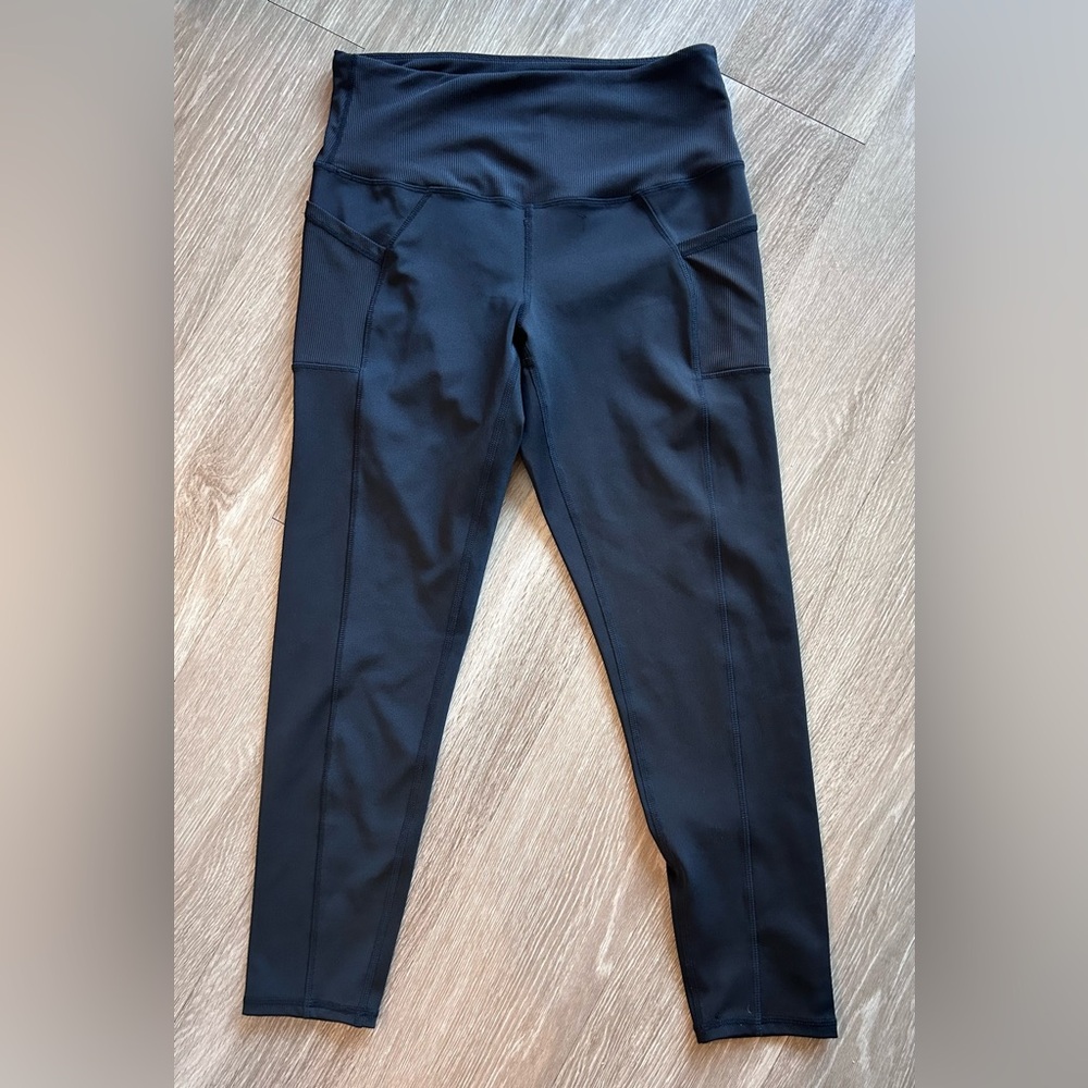 LegEndActive Black High-Waist Performance Leggings with Side Pockets - Large
